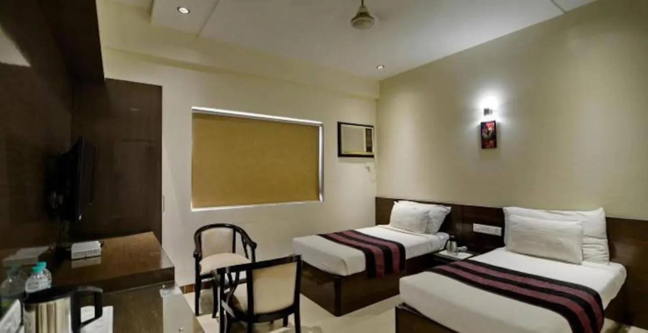 Hotel Karan Vilas Agra  3*, Agra (Uttar Pradesh)