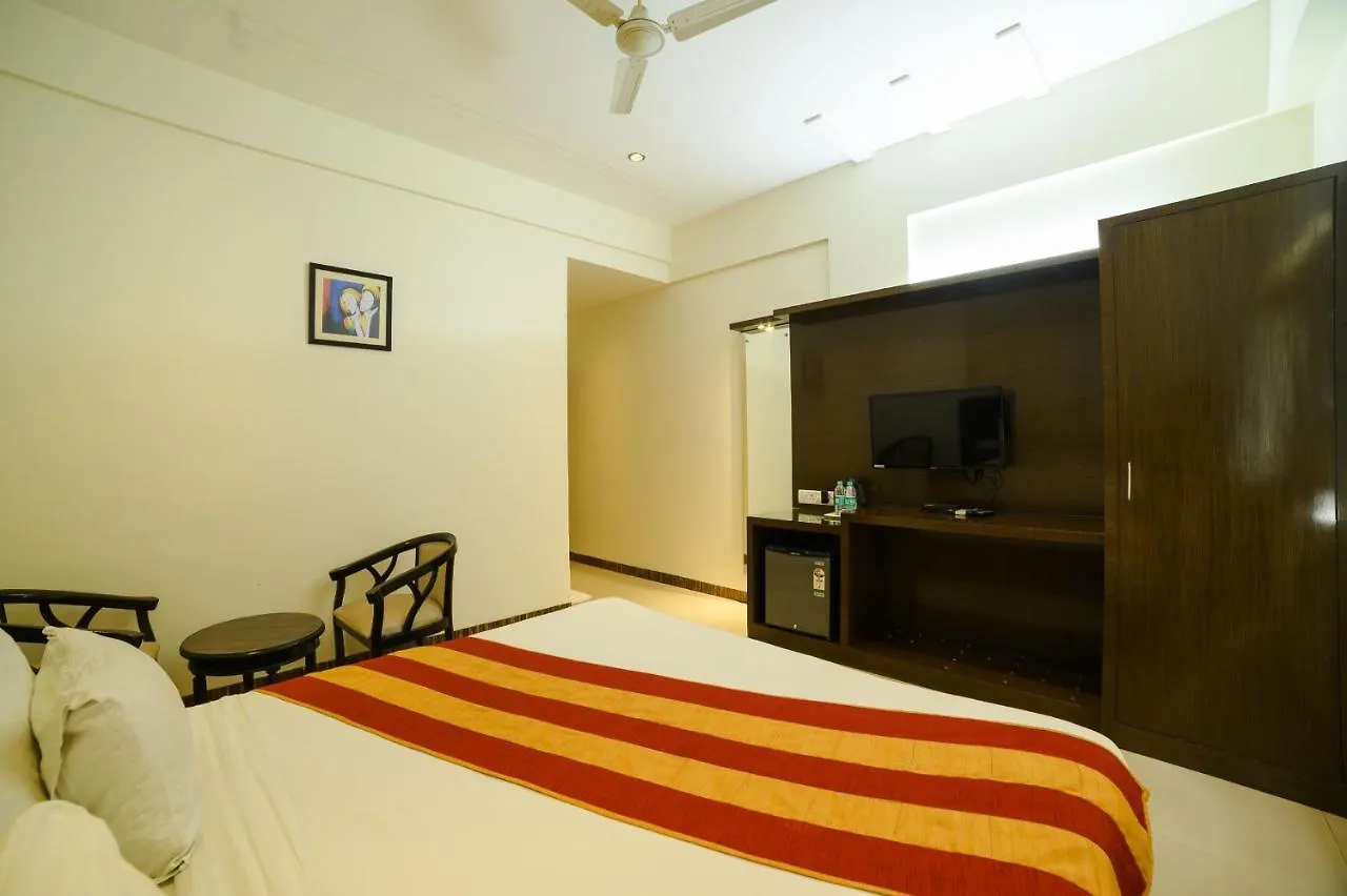 Hotel Karan Vilas Agra  India