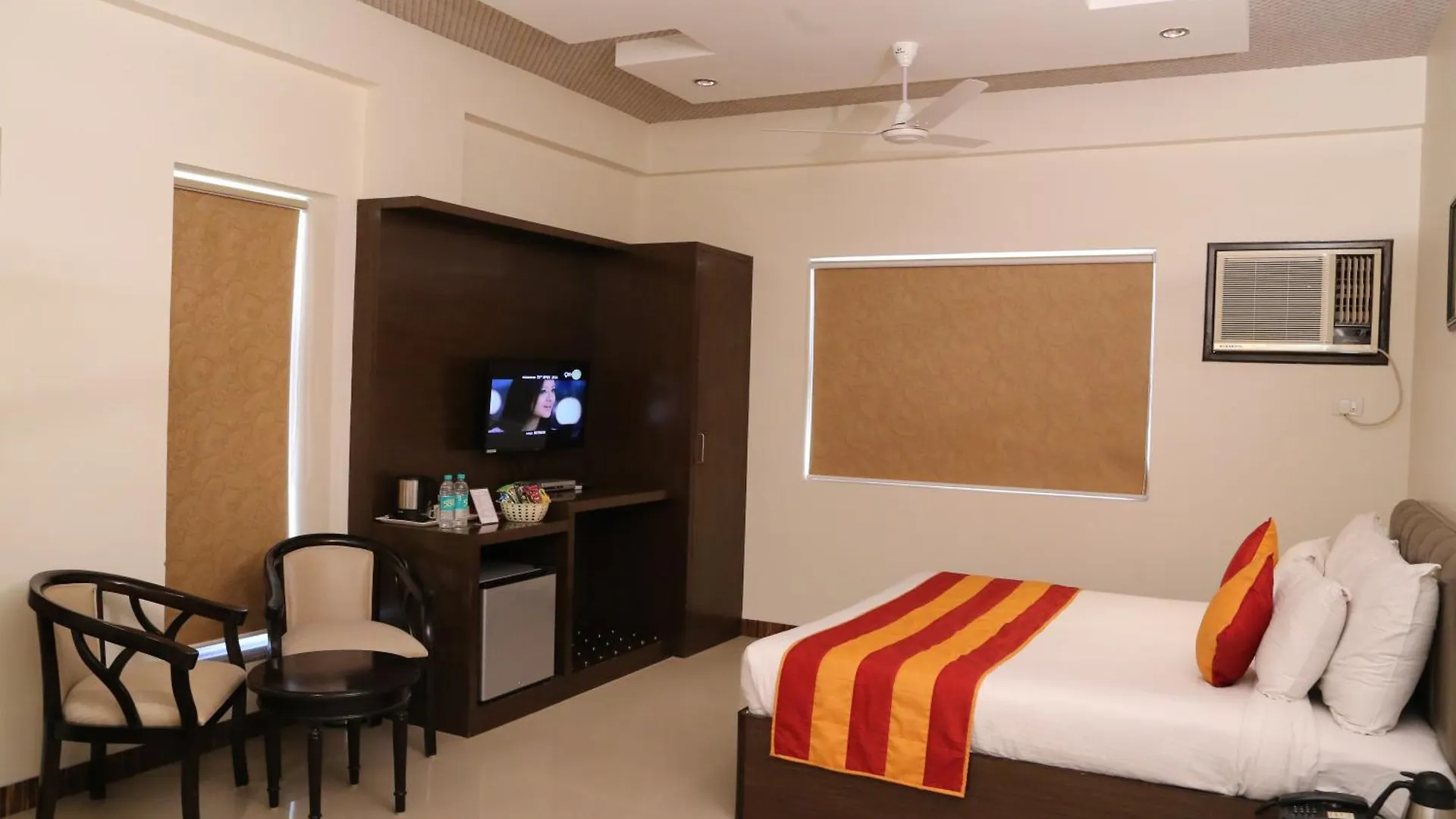 Hotel Karan Vilas Agra  Agra (Uttar Pradesh)